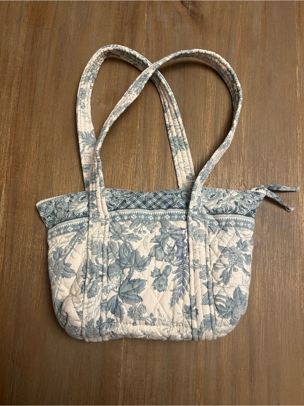 Vera Bradley Blue Toile Paddy Tote - Picture 6 of 10
